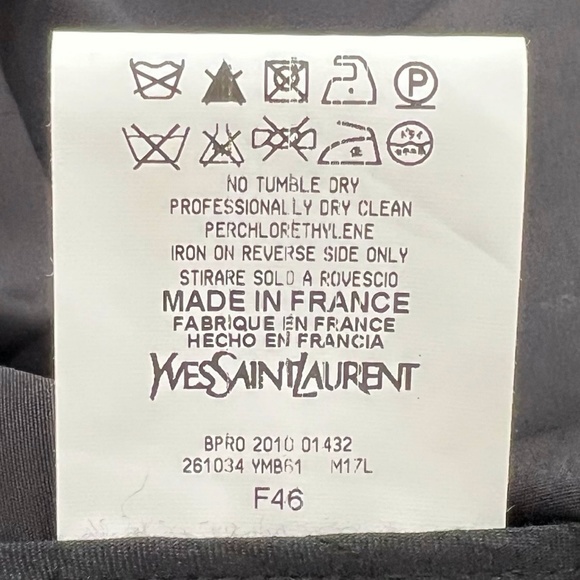 YVES SAINT LAURENT BLACK CROPPED PONCHO CAPE WITH POINT COLLAR - 2010 COLLECTION - Picture 13 of 14